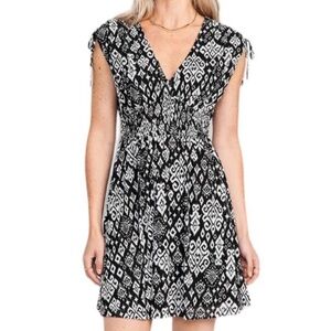 Old Navy Waist-Defined Sleeveless Tie-Shoulder Smocked Mesh Mini Dress Large